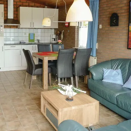 Semesterbostad Three-bedroom Holiday In